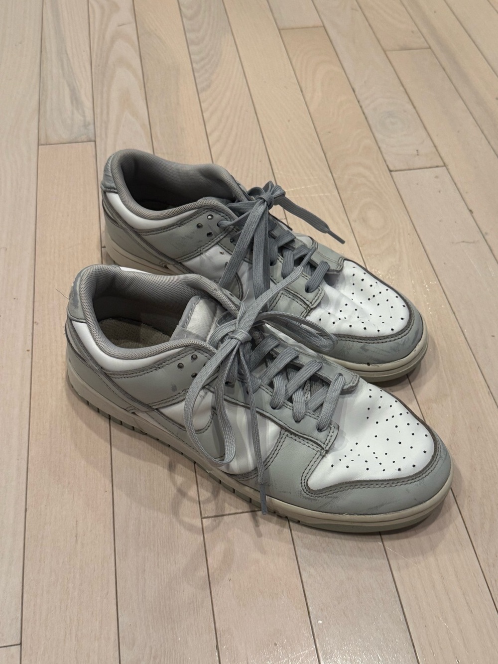Men's Low-Top Nike Dunks - Picture 2 of 5